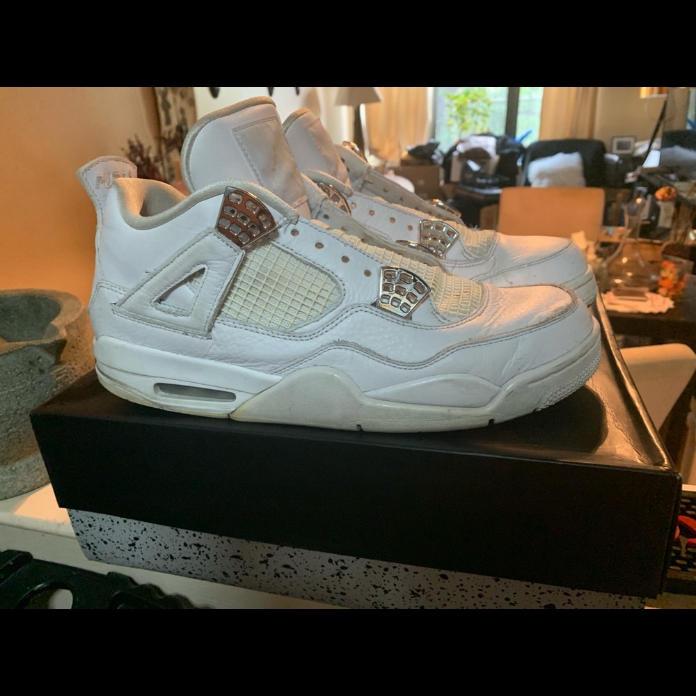 Jordan 4 white used (no laces)